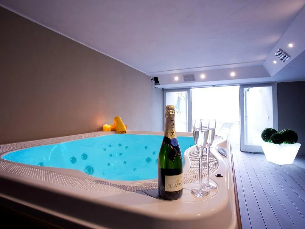 Sala Comacina Residence Apartment 5 - Sleeps Up To 10 By Italian Apartments إيطاليا